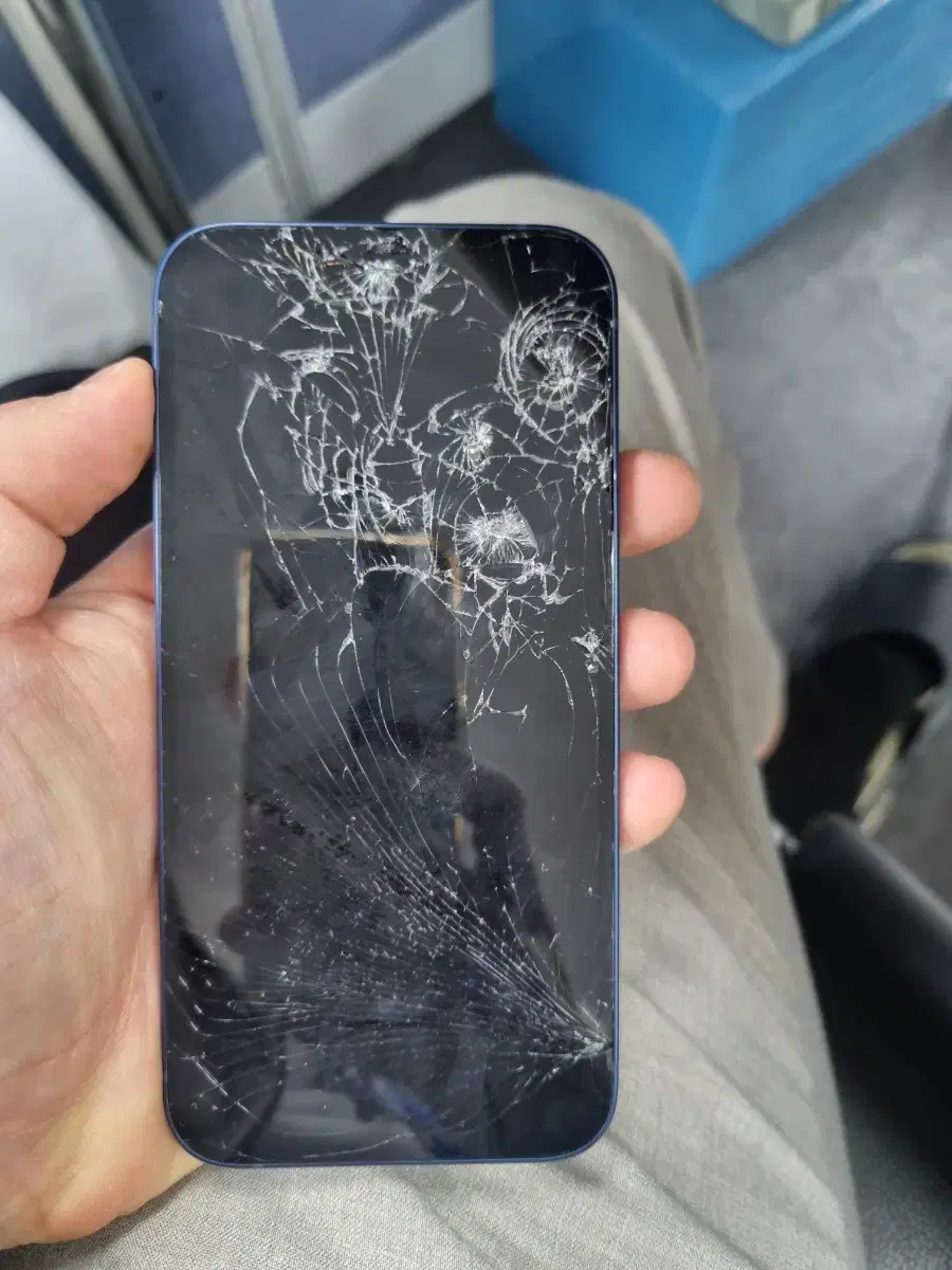 iPhone 12 128G is a broken phone