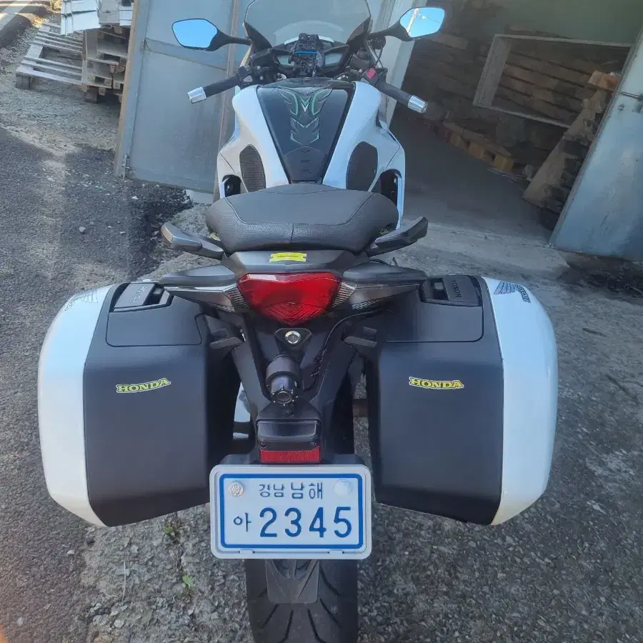 vfr1200f