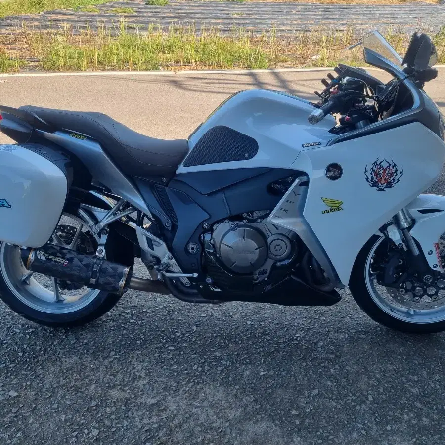 vfr1200f