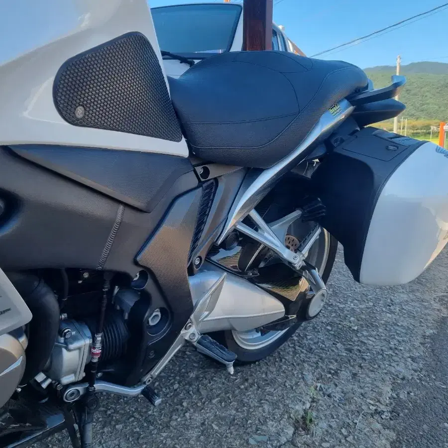 vfr1200f