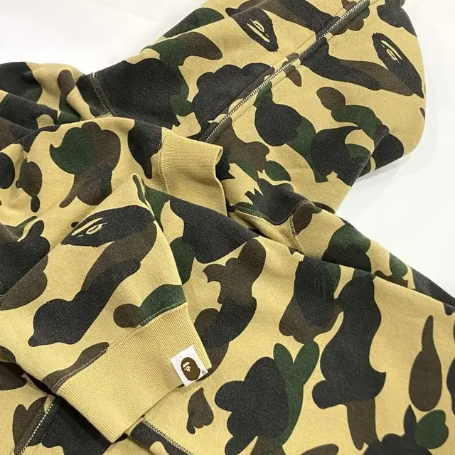 Bape Camo 2way Hood zip-up