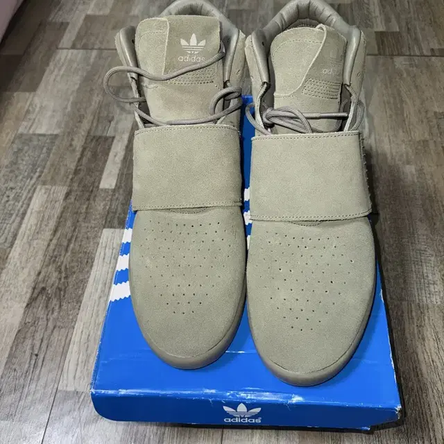 Adidas tubular invader 295 mm