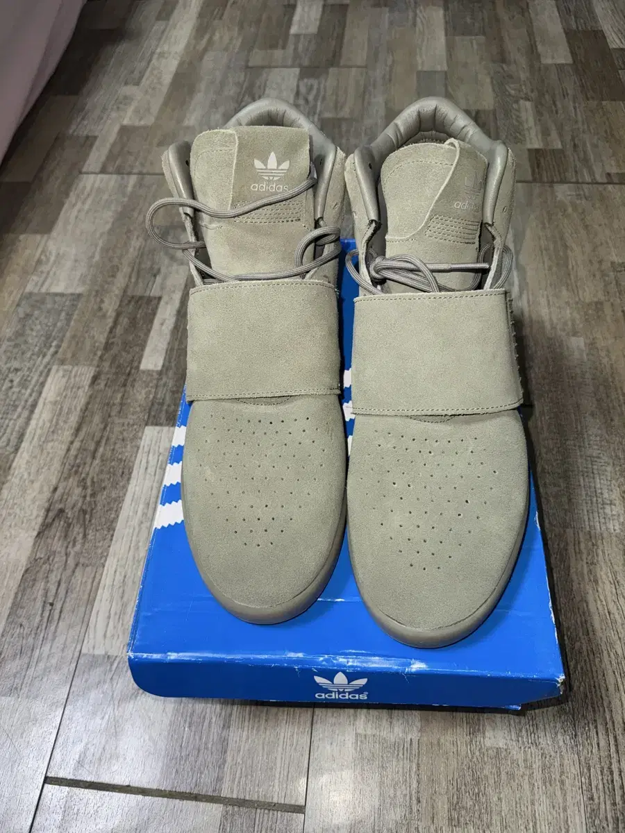 Adidas tubular invader 295 mm