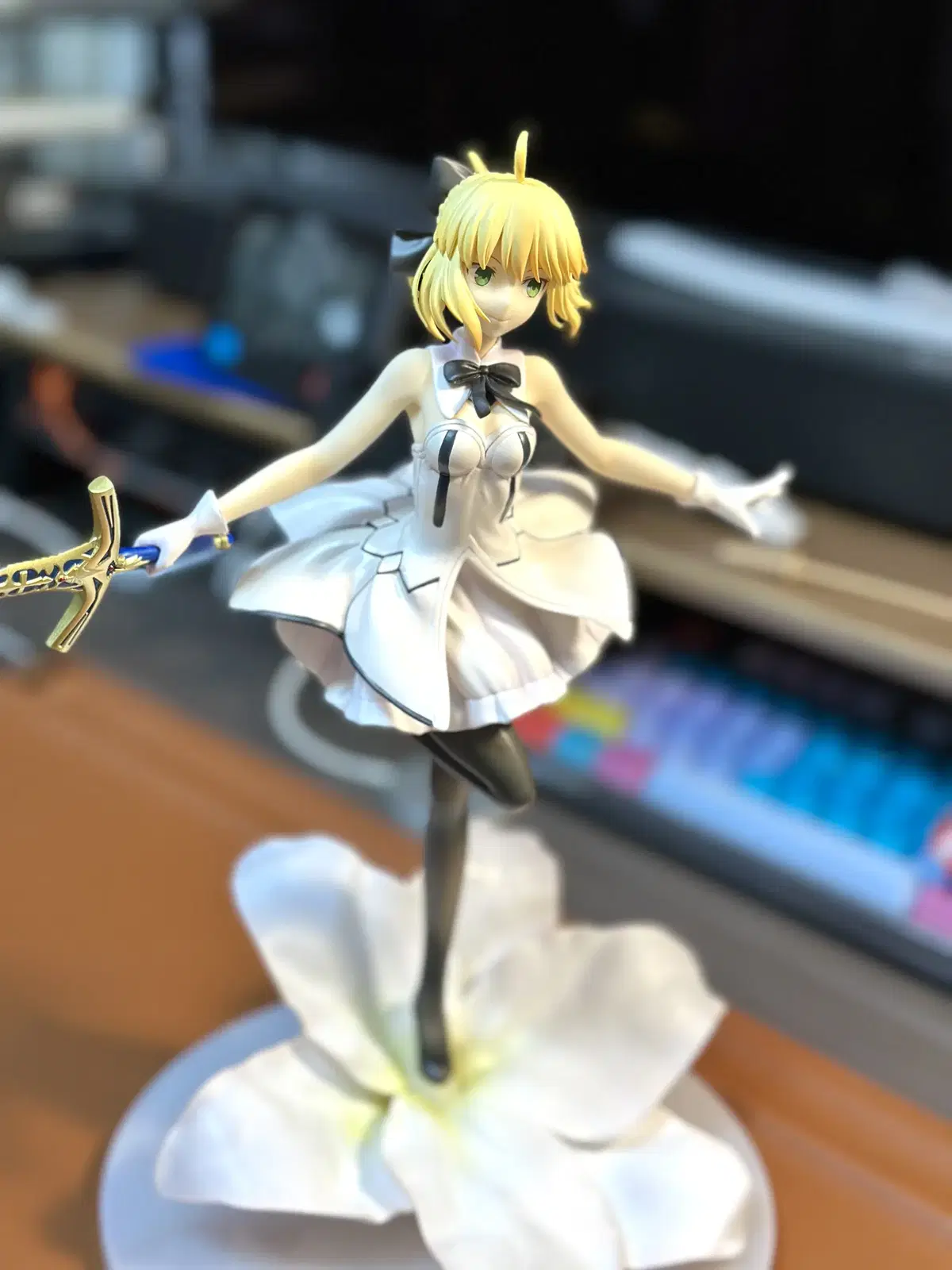 Fei Pego Saber lily Aquamarine Figures Scale Figures for Sale