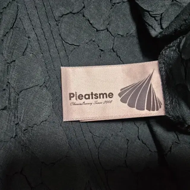 Pleatsme(플리츠미) 꽃무늬 사선 플리츠 롱 원피스 판매합니다