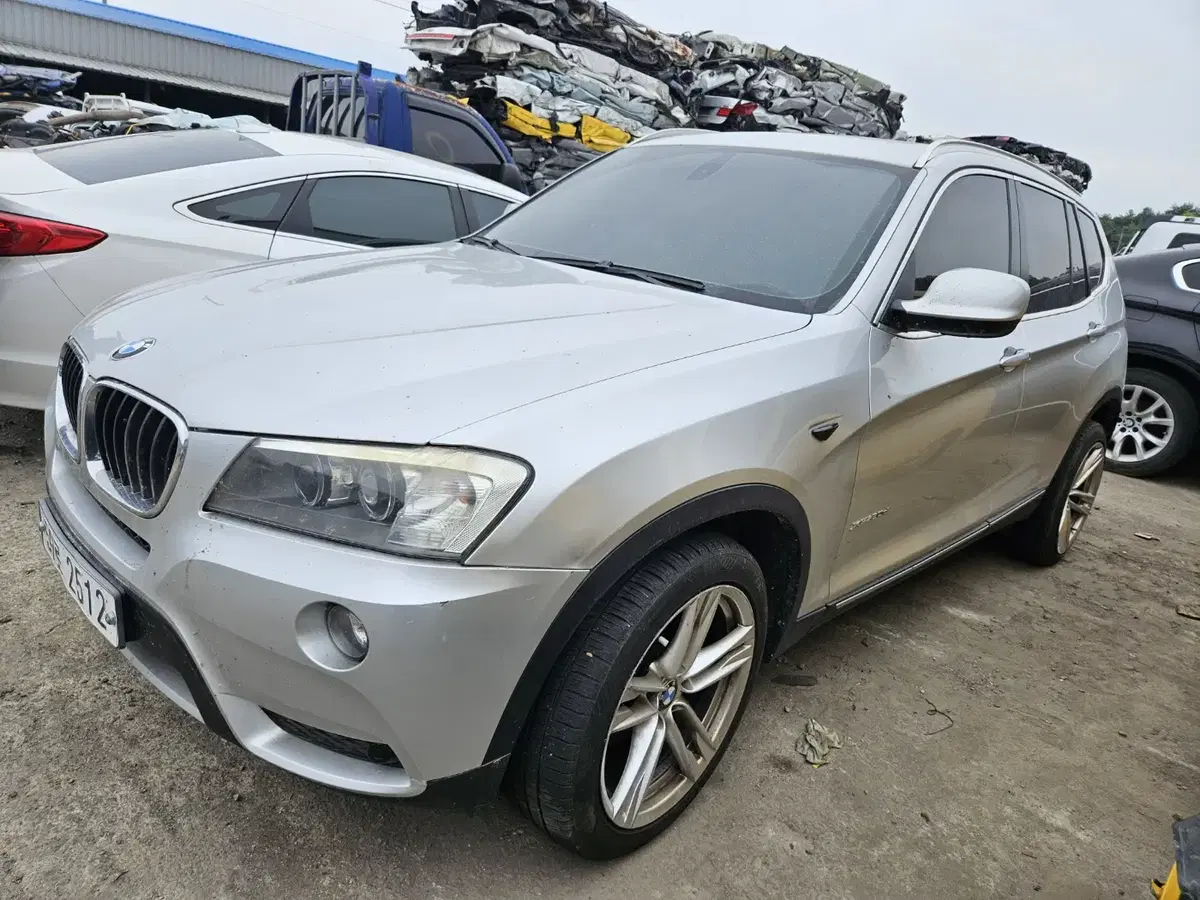 bmw x3 3.0d 차량부품판매합니다.