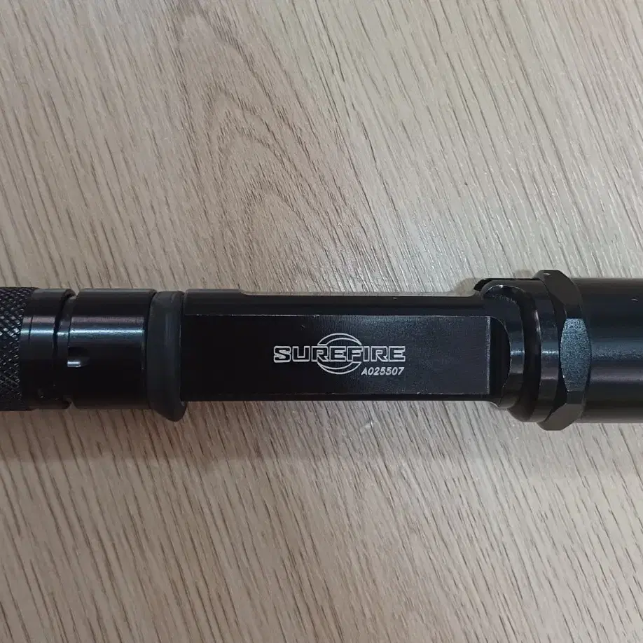 슈어파이어 C3 Surefire C3 블랙 플래시라이트 (쿨거래)