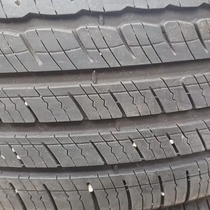 중고타이어 245/50R20 미쉐린투어as 2본 팝니다