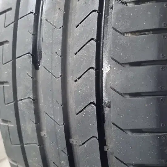 피렐리 피제로 런플렛 썸머타이어 245/45 R19