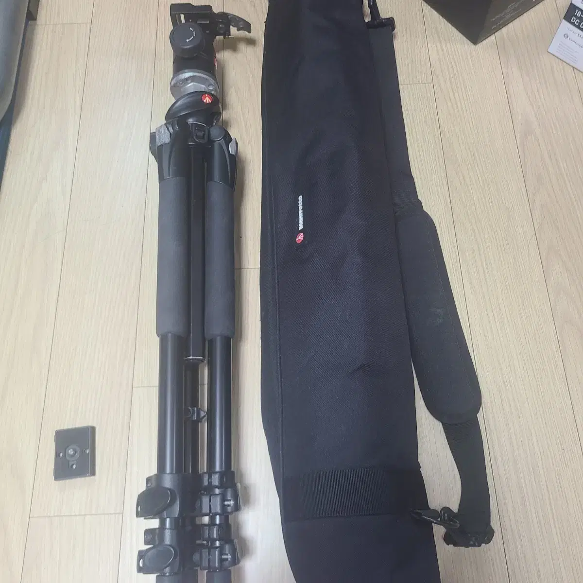 R10 카메라 + 시그마 RF 18-50mm 마운트