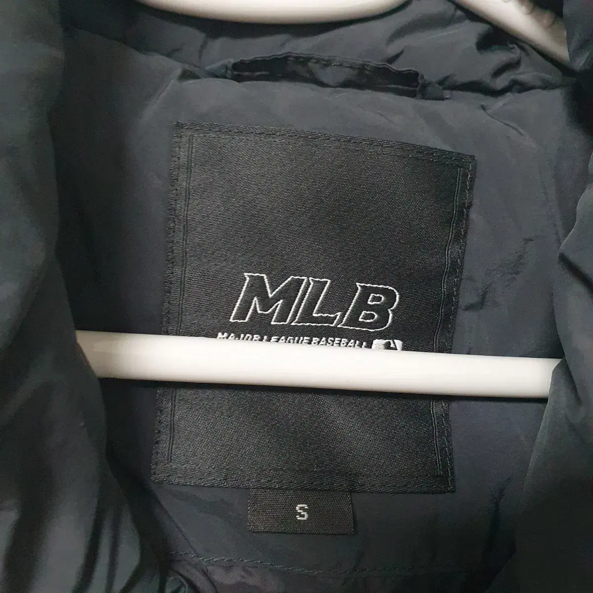 MLB 메가로고 패딩