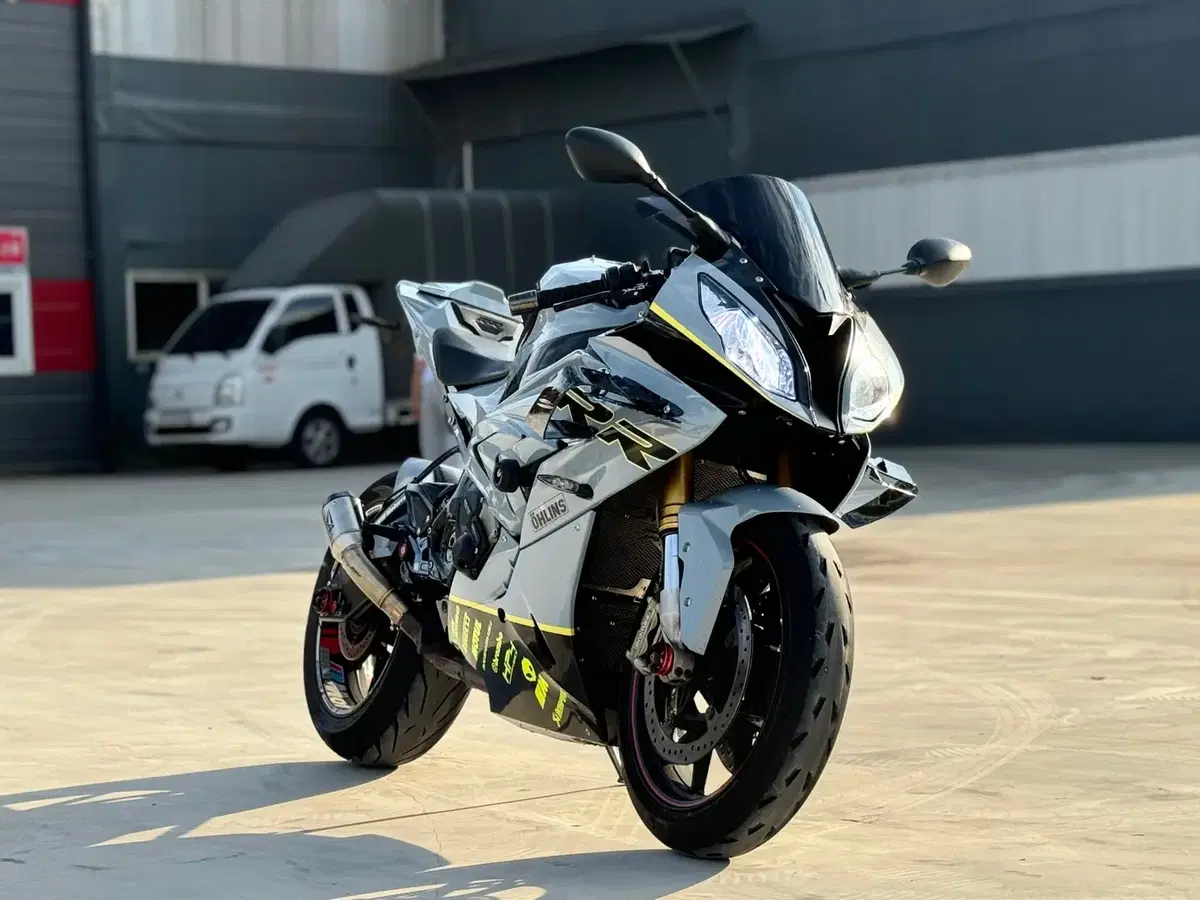 BMW s1000rr 2015년 / 오스틴풀배기 / 구조변경 판매합니다