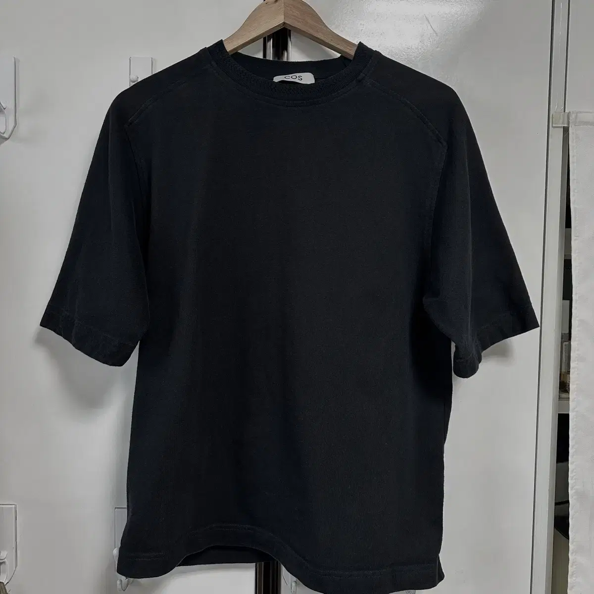 COS T-shirt Black Overfit