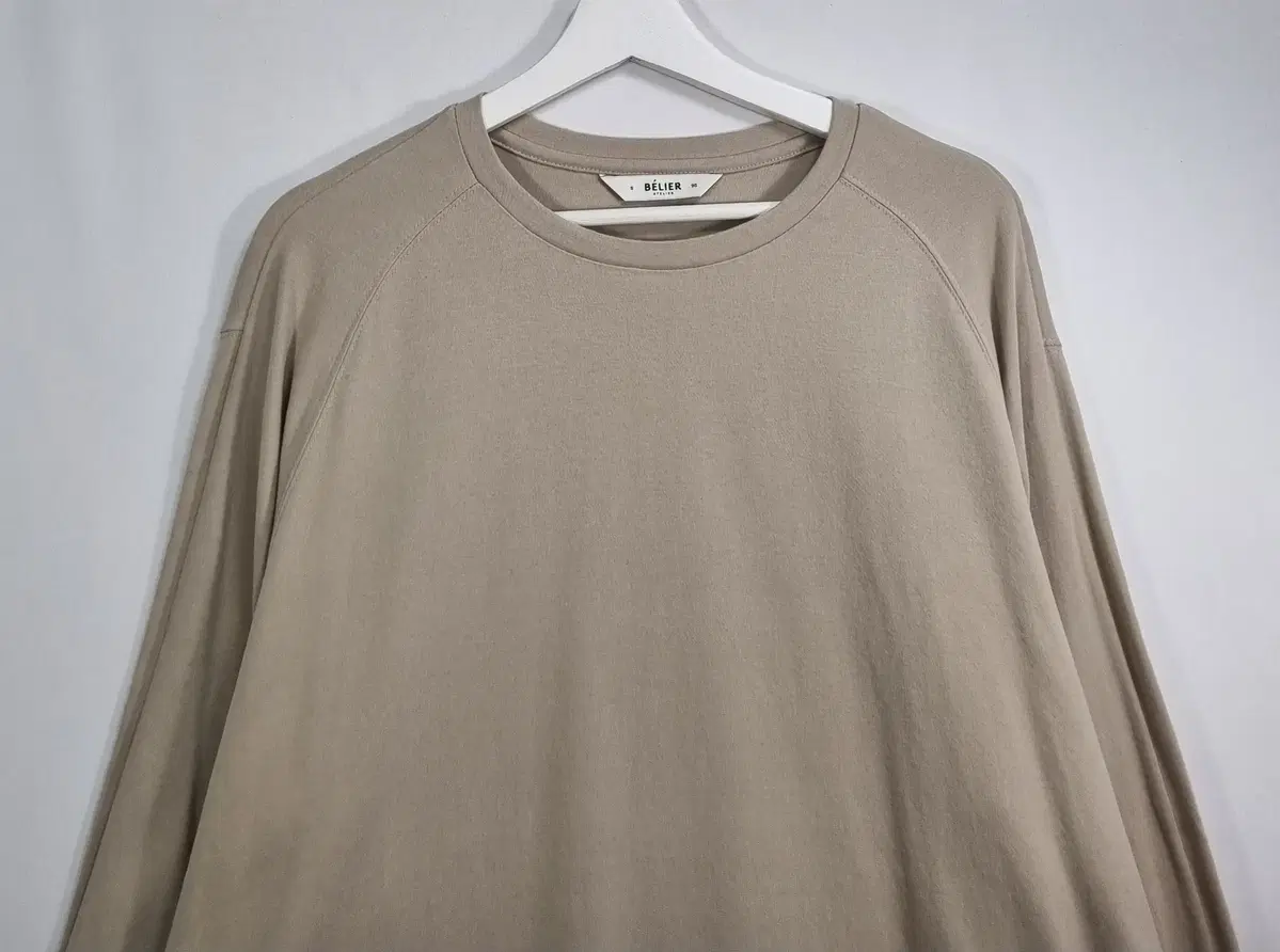 True to size L (100) belle beige long sleeve tee new in box