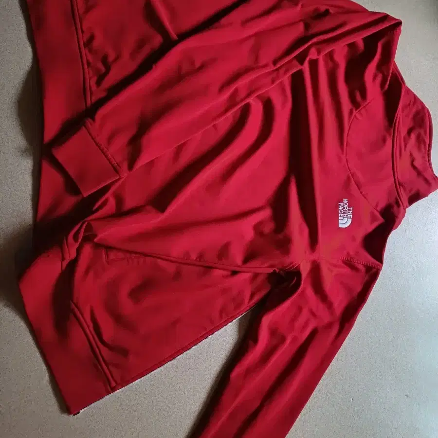 10.a TNF Jacket Red