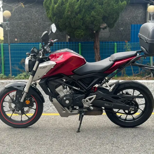 특가) 혼다 CB125R 18년식 짧은 키로수 저렴하게 판매합니다.