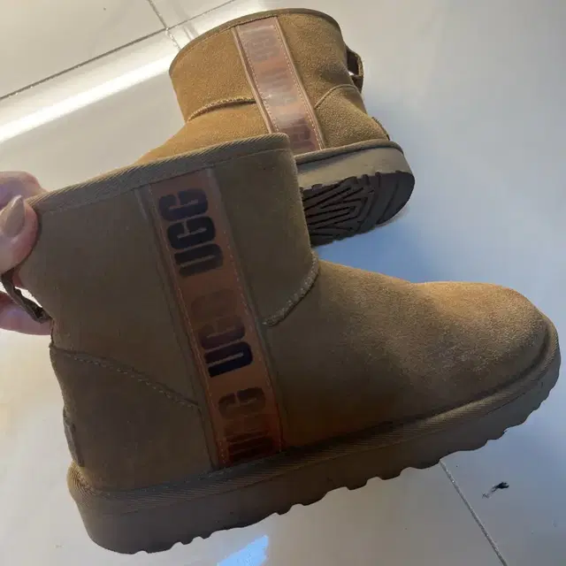 ugg 22fw사이드로고 38