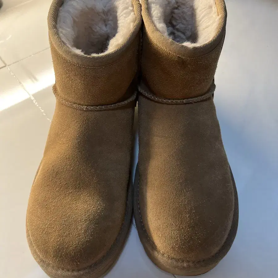 ugg 22fw사이드로고 38