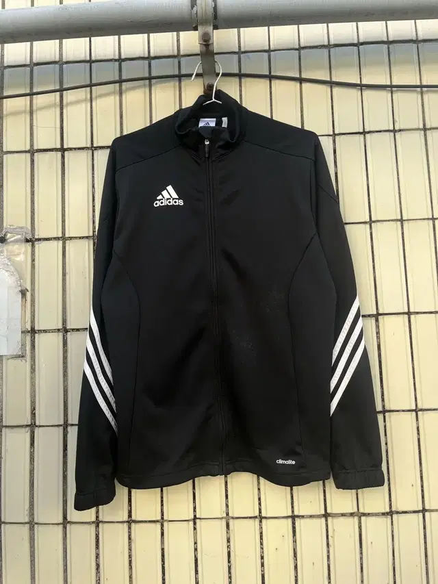 아디다스 빅로고 꼬임 삼선 져지 Adidas