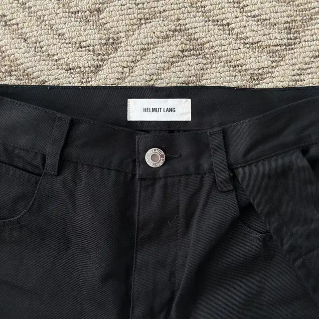 HELMUT LANG strap point Bermuda pants