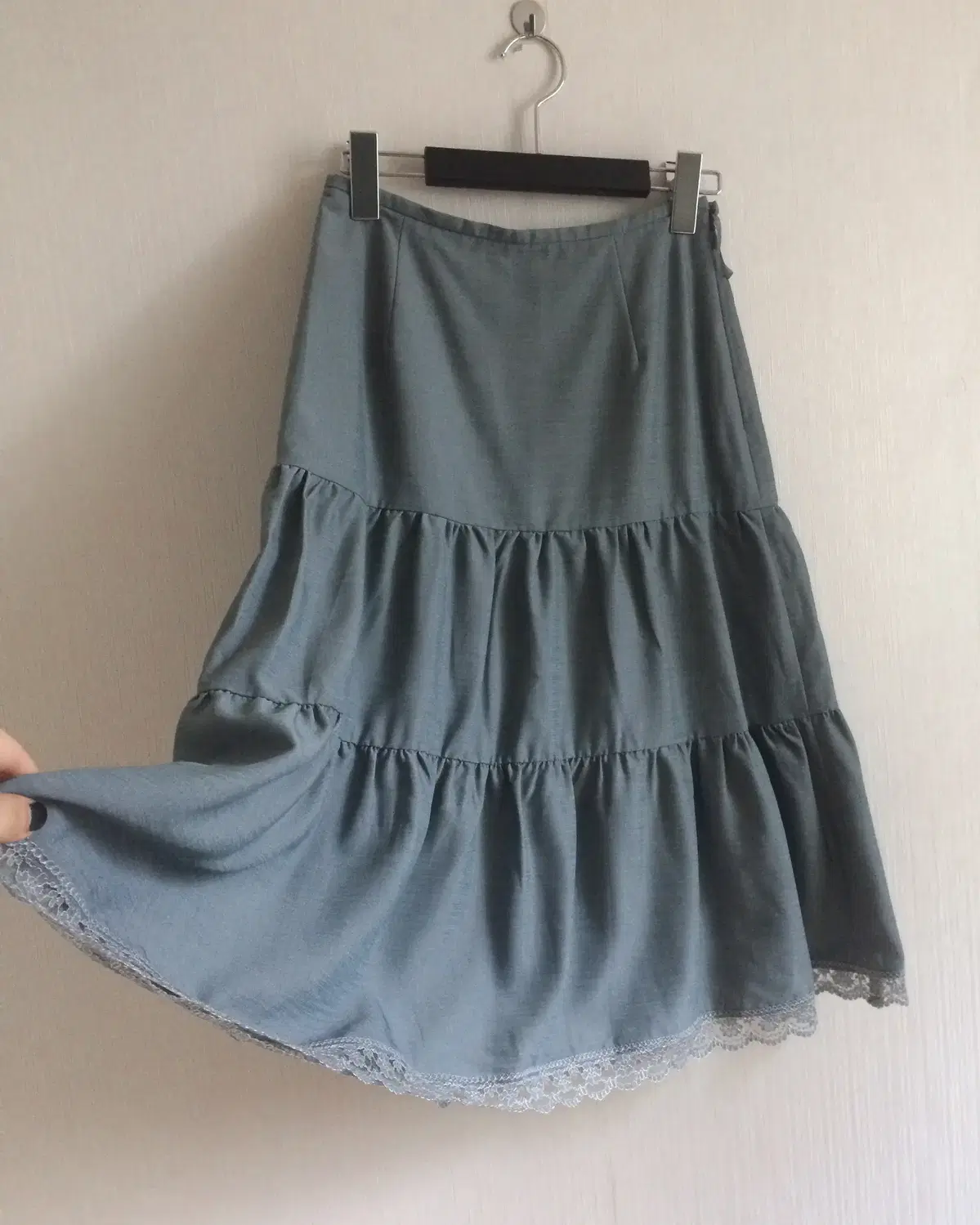 Lace point mdii skirt