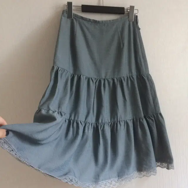 Lace point mdii skirt