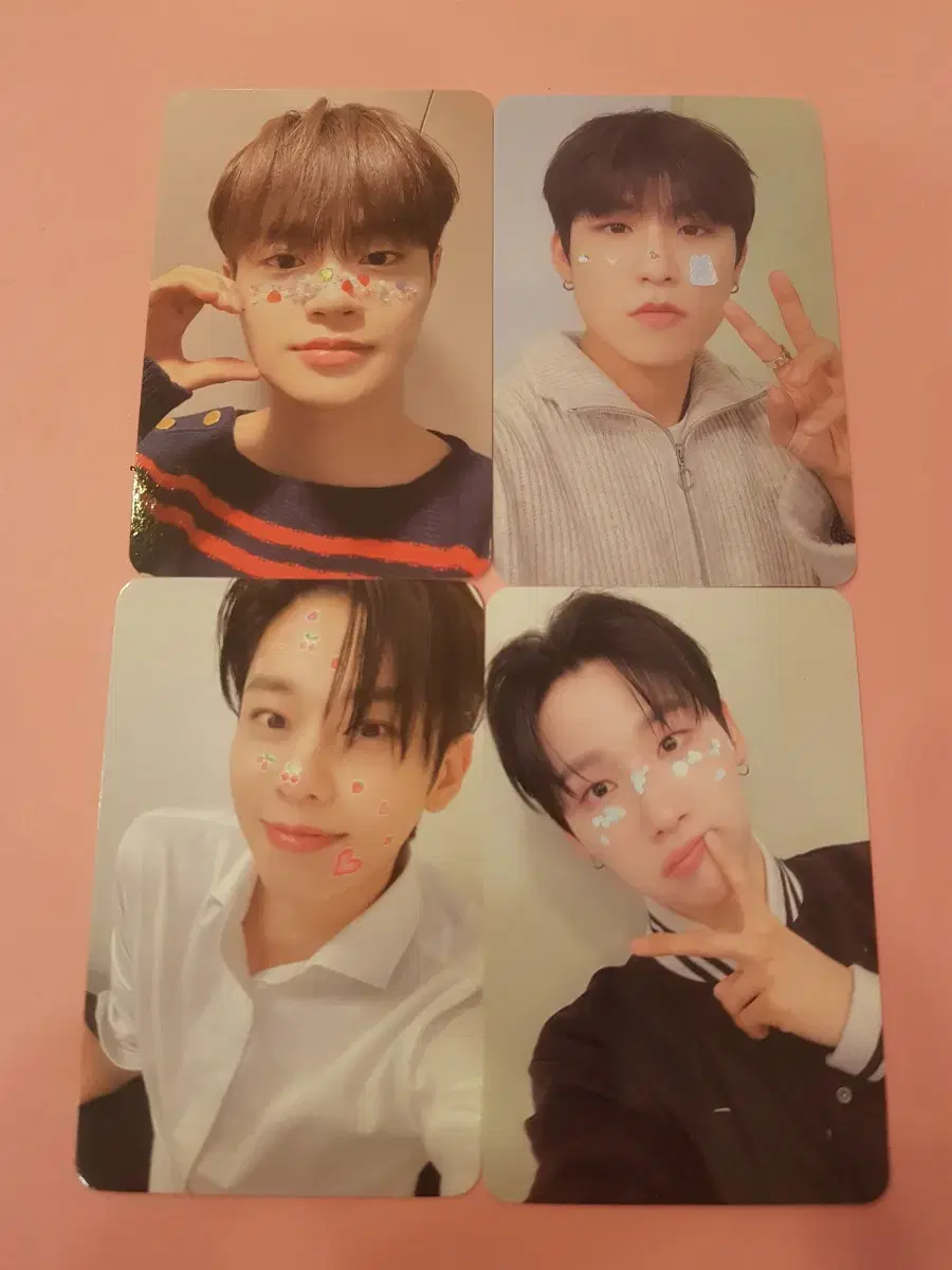 AB6IX*HelloLive photocards (bulk of 4)