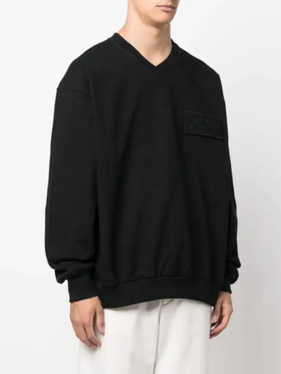 Jacquemus / V-neck man to man / M