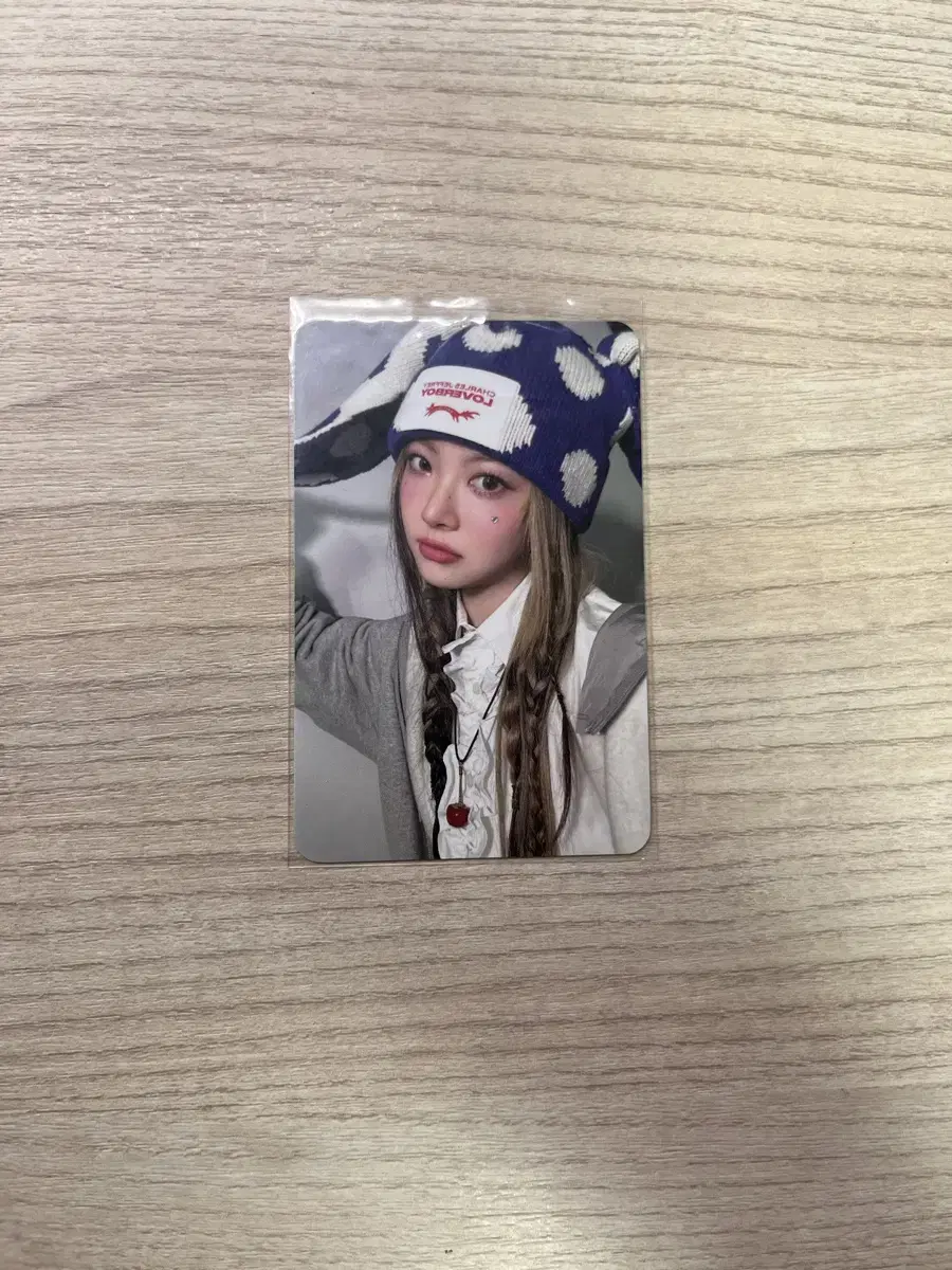 Bombshell) le sserafim hong eunchae e.ji photocard Sell