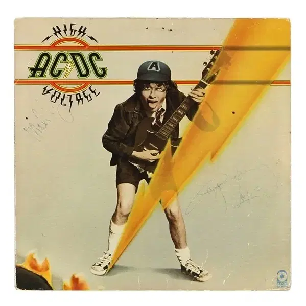 AC/DC 본 스콧, 앵거스영, 말콤 영 친필 싸인 앨범 Beckett