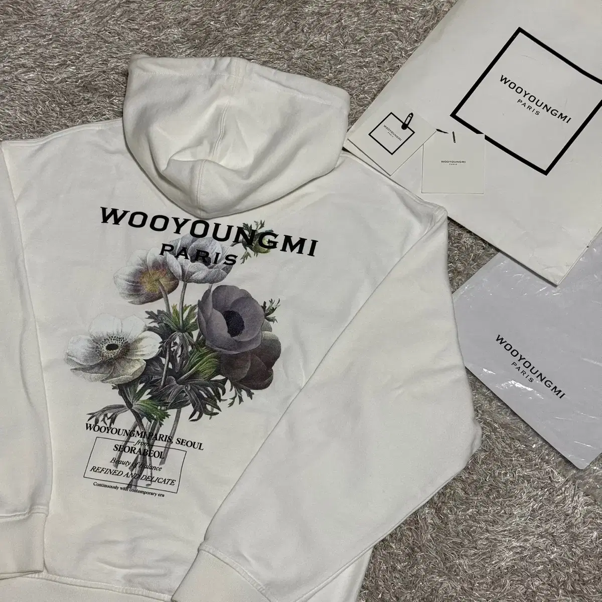 [rio] wooyoung mi flower back logo hoodie