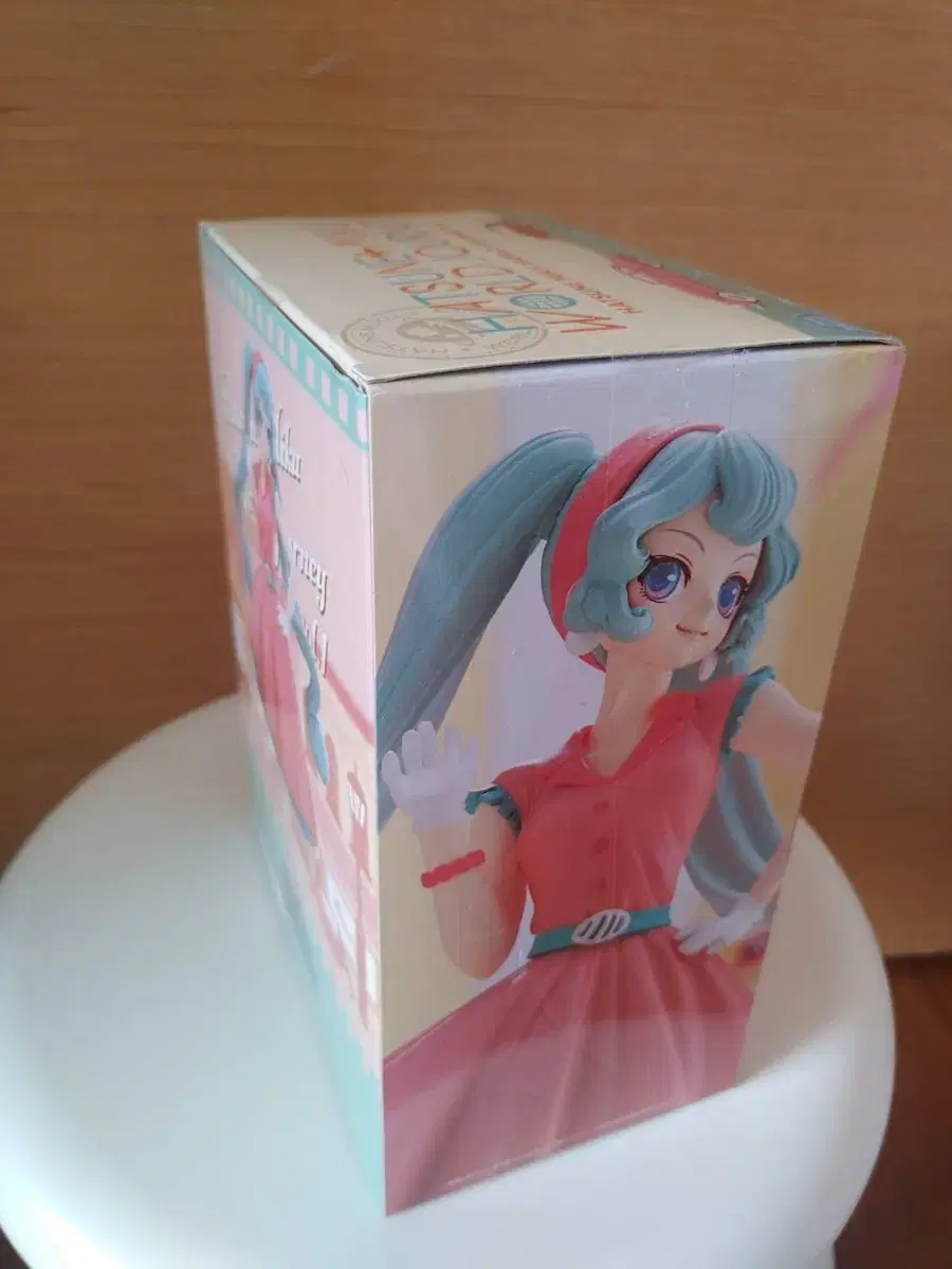 Hatsune Miku World Journey Vol. 1 Bandai Giveaway Figure (Unsealed)