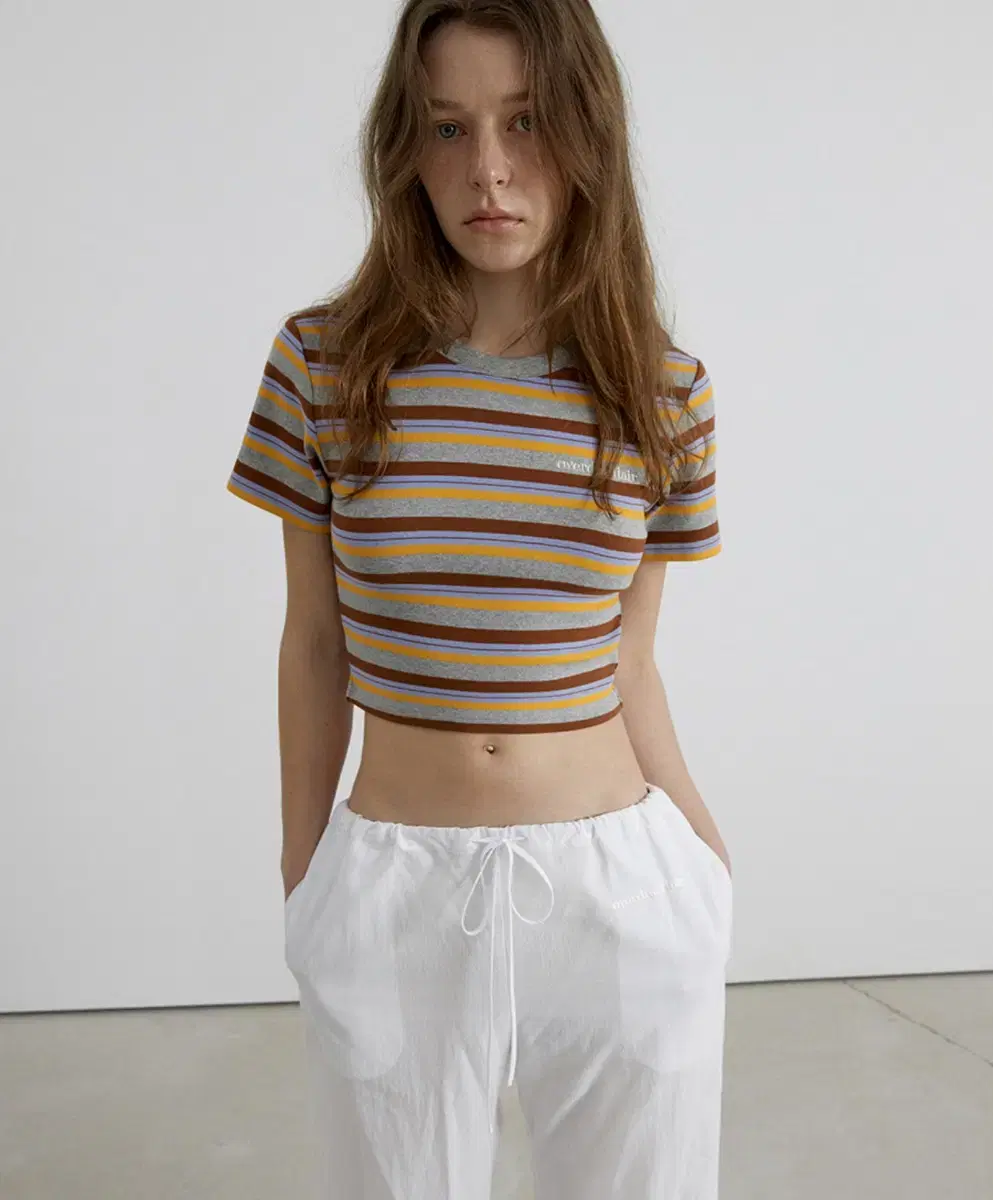 오버듀플레어 STRIPE CROP T-SHIRT_MELANGE GREY