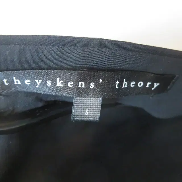 theyskens 띠어리 블랙 럭셔리 블라우스