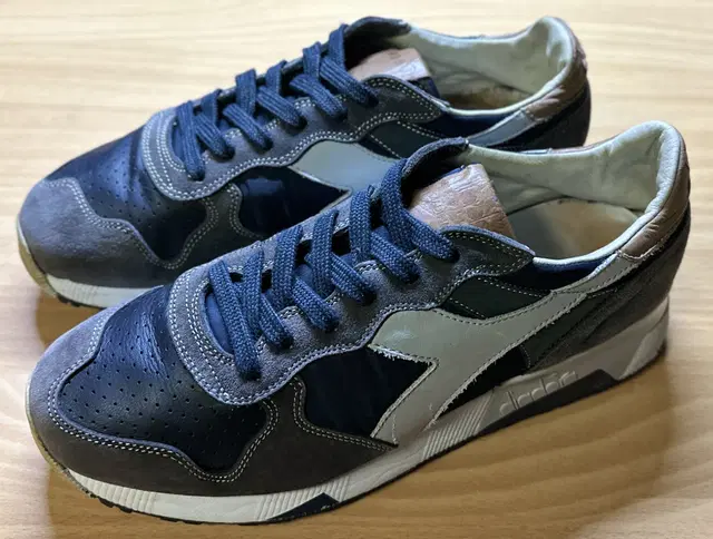 DIADORA HERITAGE TRIDENT 90 NYL