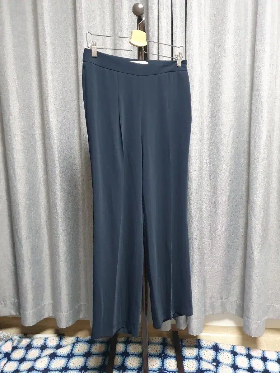 L-width navy high-rise slacks