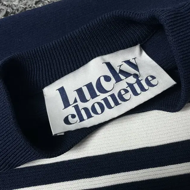 LUCKY CHOUETTE 럭키슈에뜨 여성 니트 스웨터