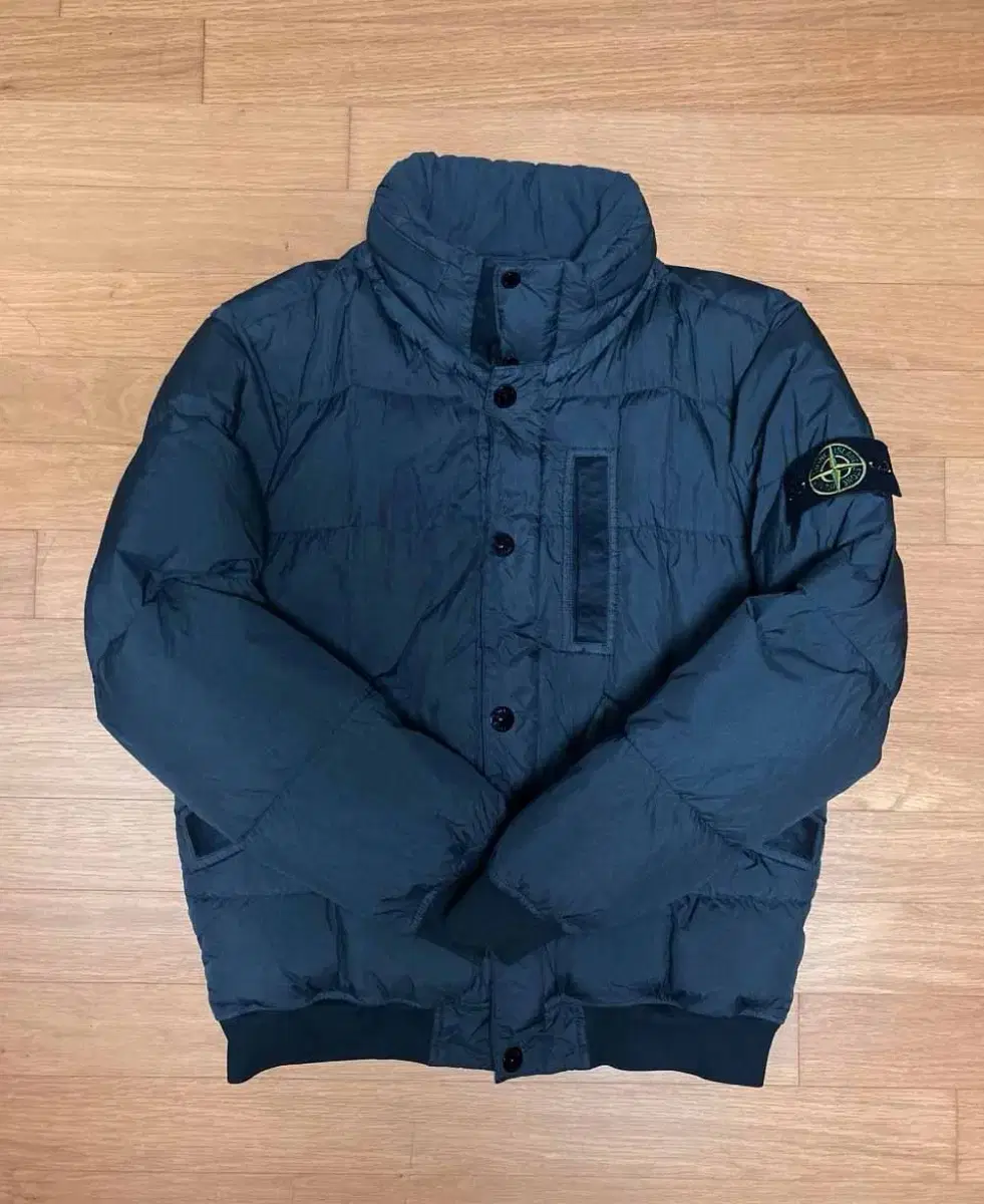 FW19 Stone Island Short Padded Dark Gray