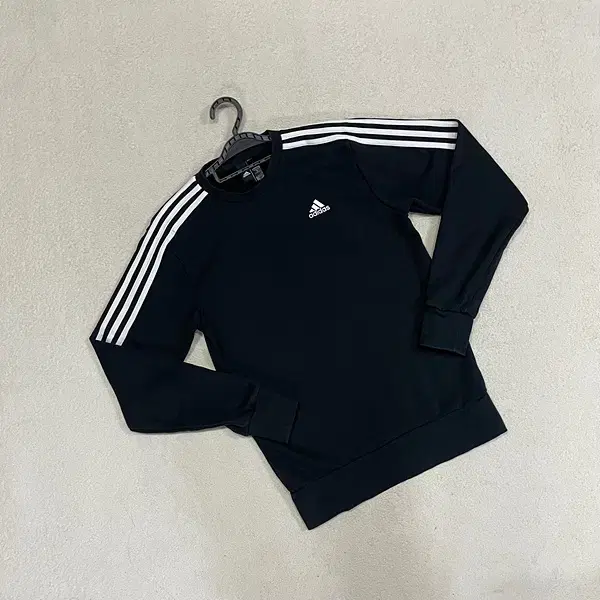 S Adidas Round-neck Sweatshirt B.2488