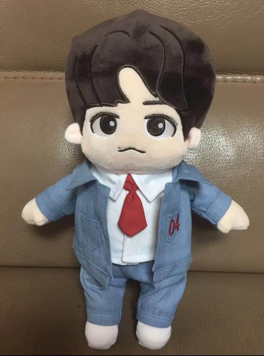 Shipping included) exo baekhyun 30cm doll Wts.