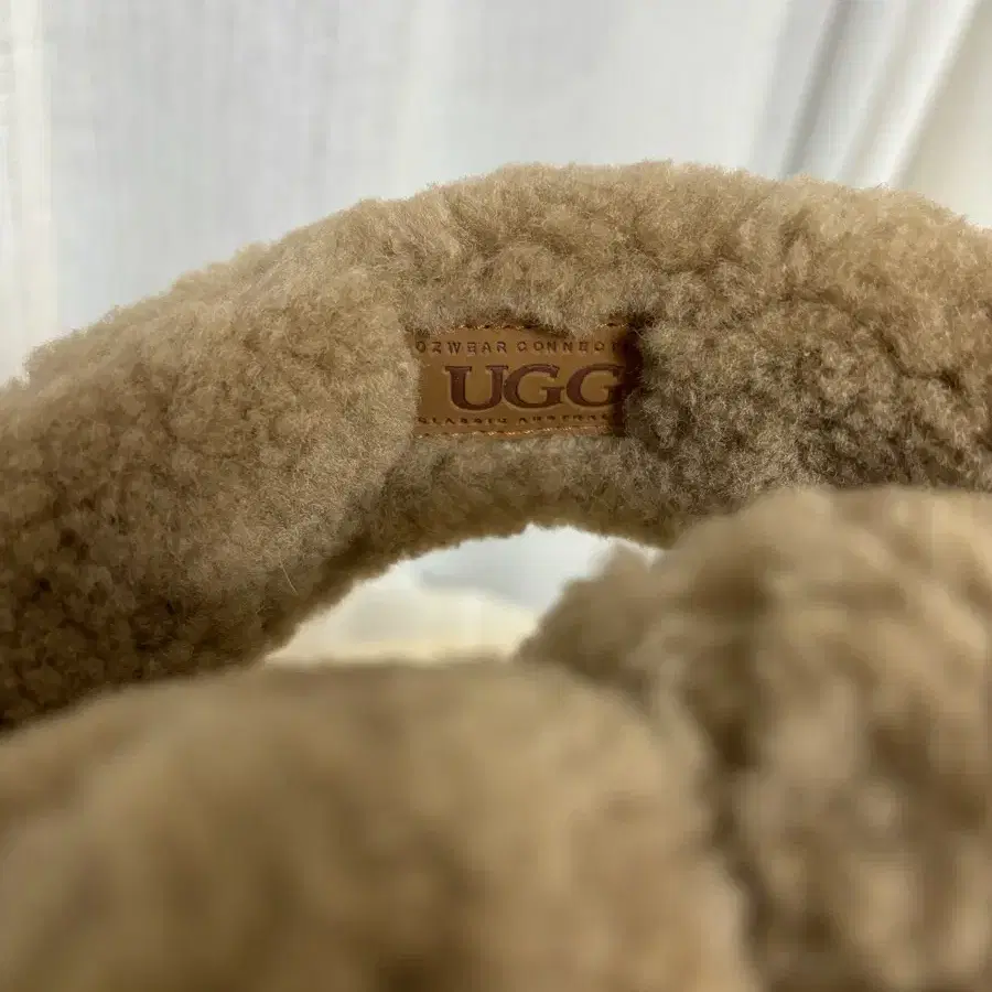 UGG 양모 귀마개