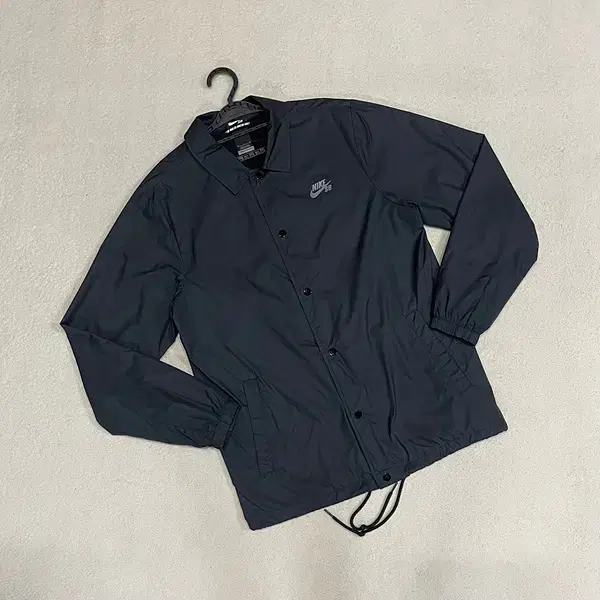 M Nike SB Coach Jacket Windbreaker B.2516