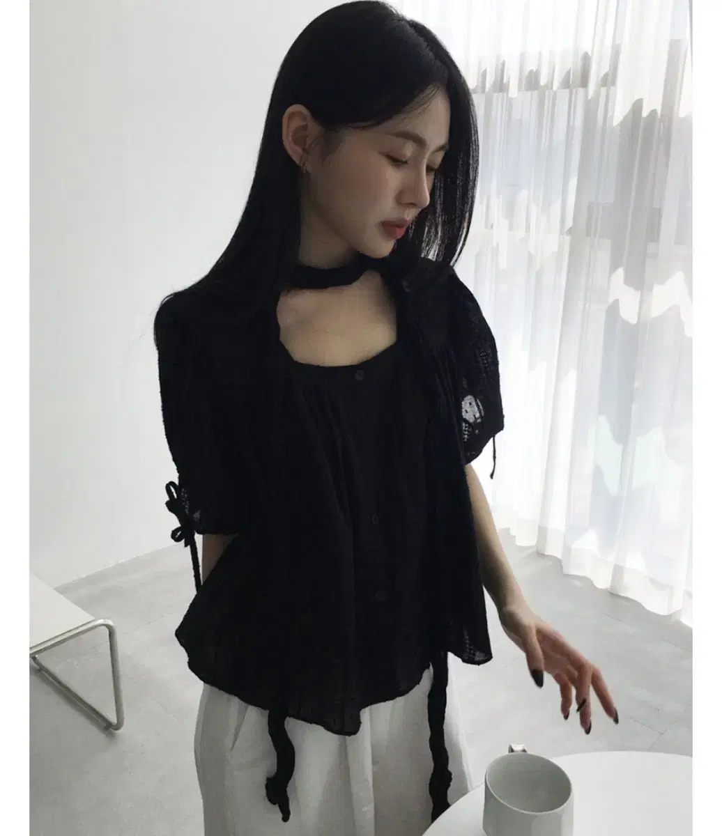 노비야카 lace square blouse black