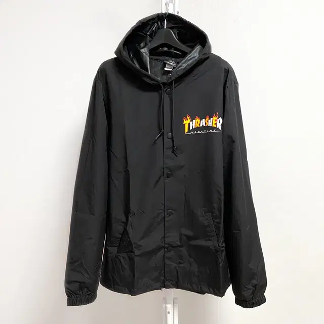 (새제품) THRASHER 트레셔 플레임 매거진 코치자켓 블랙 라지