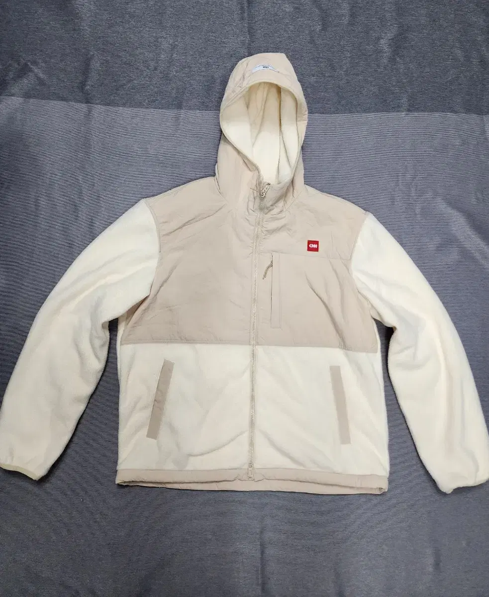 CNN Style Fleece Hybrid Jacket Size 110