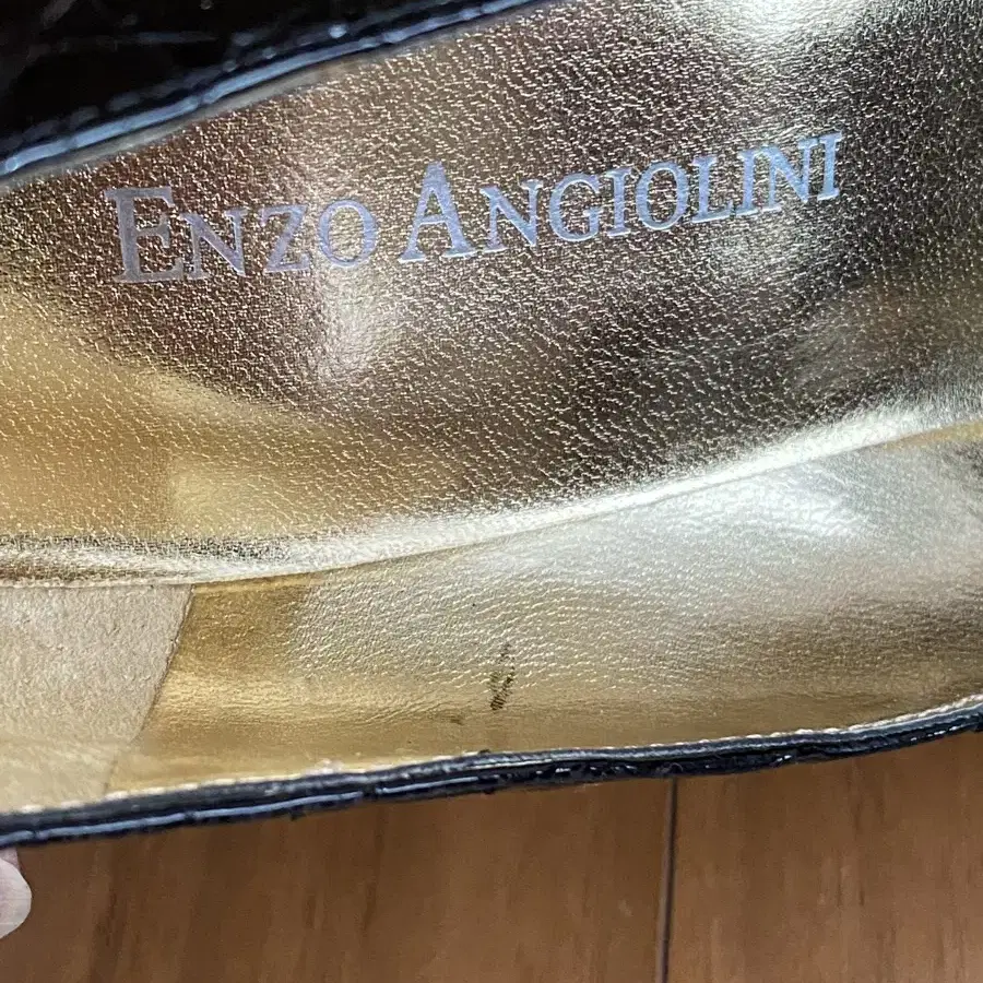 ENZO ANGIOLINI 블랙 페이던트 토오픈 힐(7M,미착용)