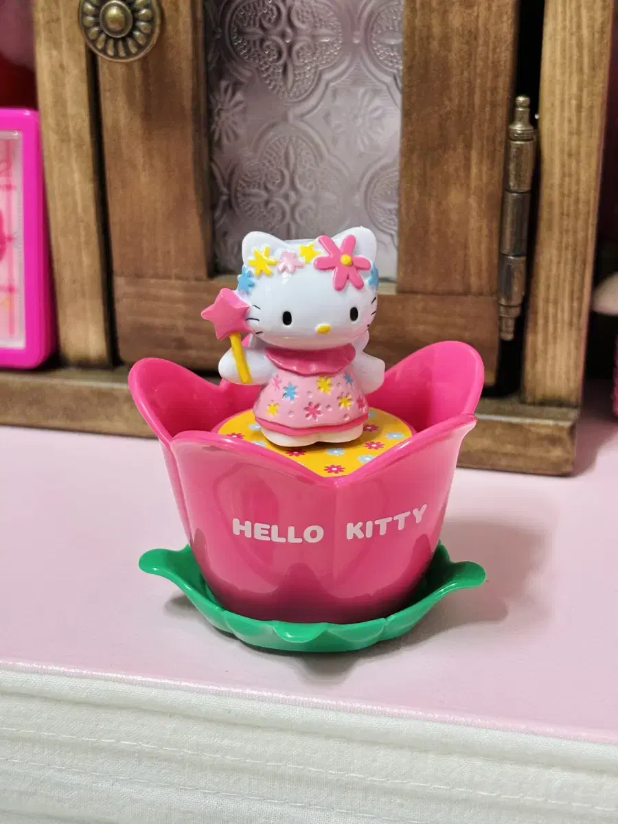 (NEW) Fairy Kitty Classic Tulip Figure