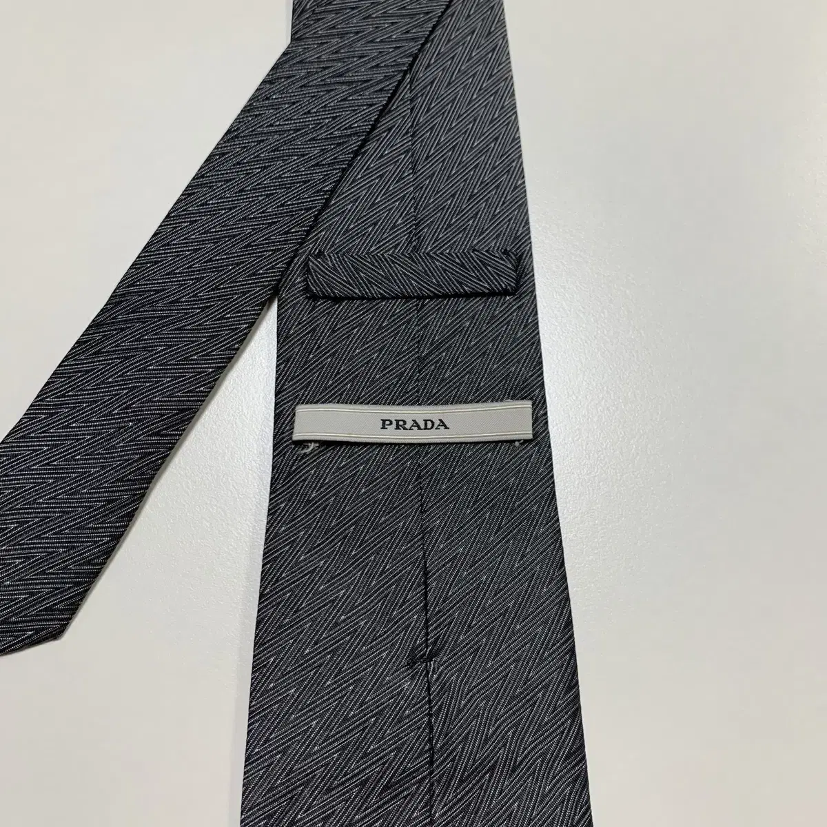 프라다(PRADA) 명품 빈티지넥타이 100실크 A등급 8.1cm