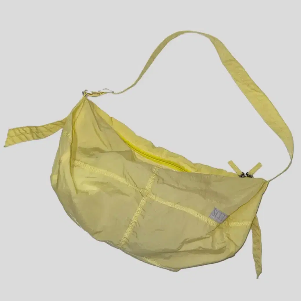 Sculptor lemon duffle bag