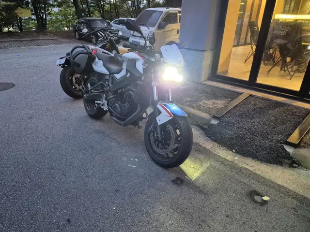 bmw f800r